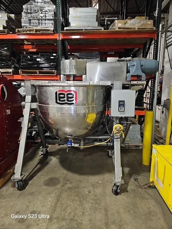 250 -Gallon Lee #LEEDM, Portable Mixing Kettle, Stainless Steel, 3 HP Full Sweep Agitator, 90 PSI, 330°F