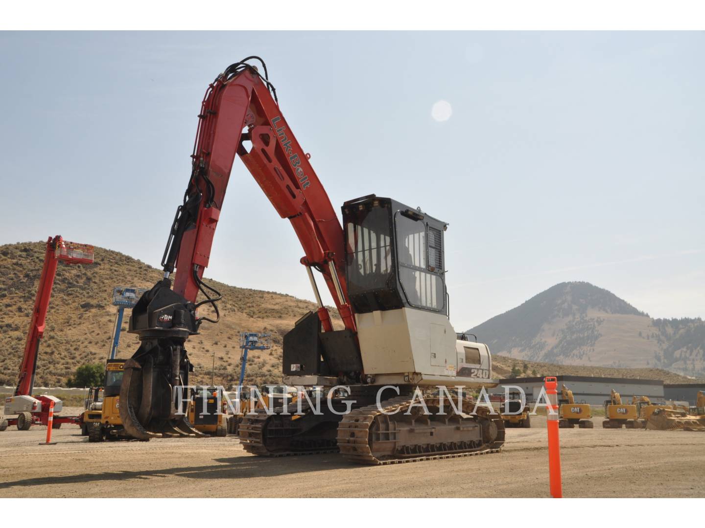 Link-Belt Construction 240X2, 17305 hours, S/N: LBX240QSNFTLN1517, 2015