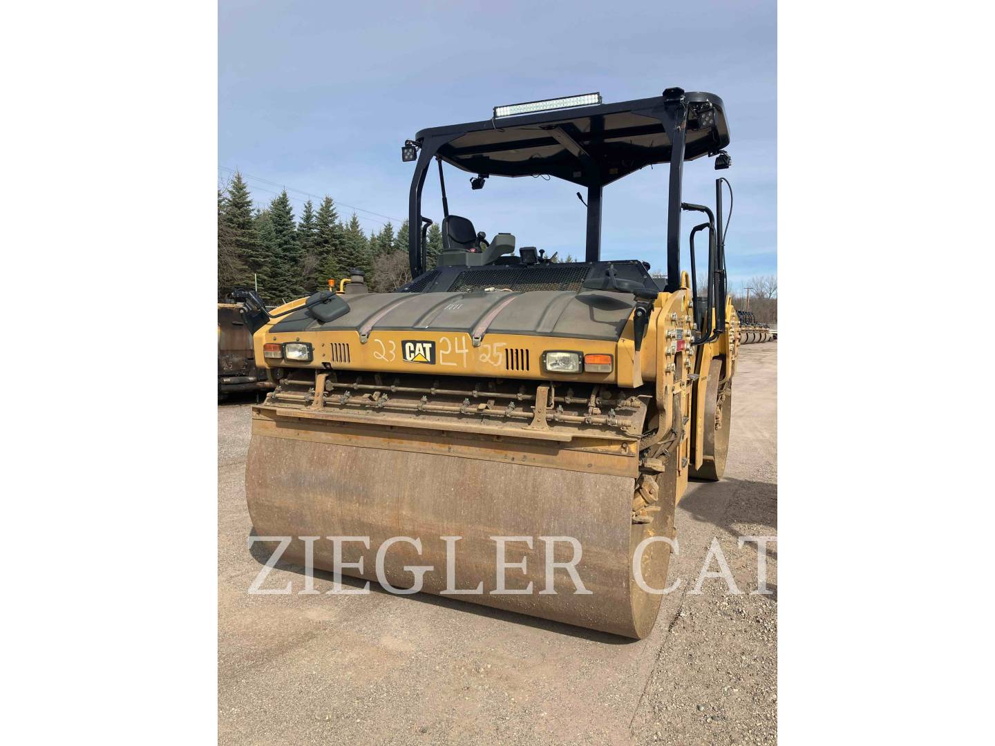 Image for Caterpillar CB66B, Compactor, 6013 hours, S/N: B6600236, 2017