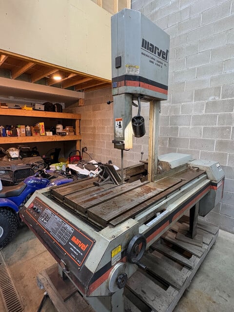 18" x 22" Marvel #Mark-II, vertical bandsaw, 14' 6" x 1" x 0.35" blade, 50-450 FPM, S/N 830657, 33" x24.25"