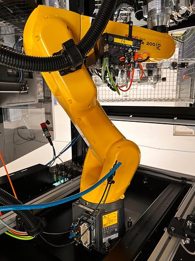 Fanuc LR-200iD/7L, 6-Axis Articulated Robot, 7 kg payload, 911mm reach, R-30iB Plus controller, 2019