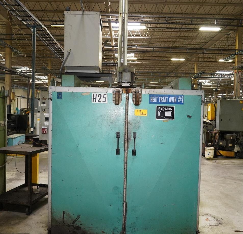 48" x 51" x 57" Pyradia #R4C485157VMTGR, electric batch type heat treat oven, 500°F, 26 KW, 480 V., 1990