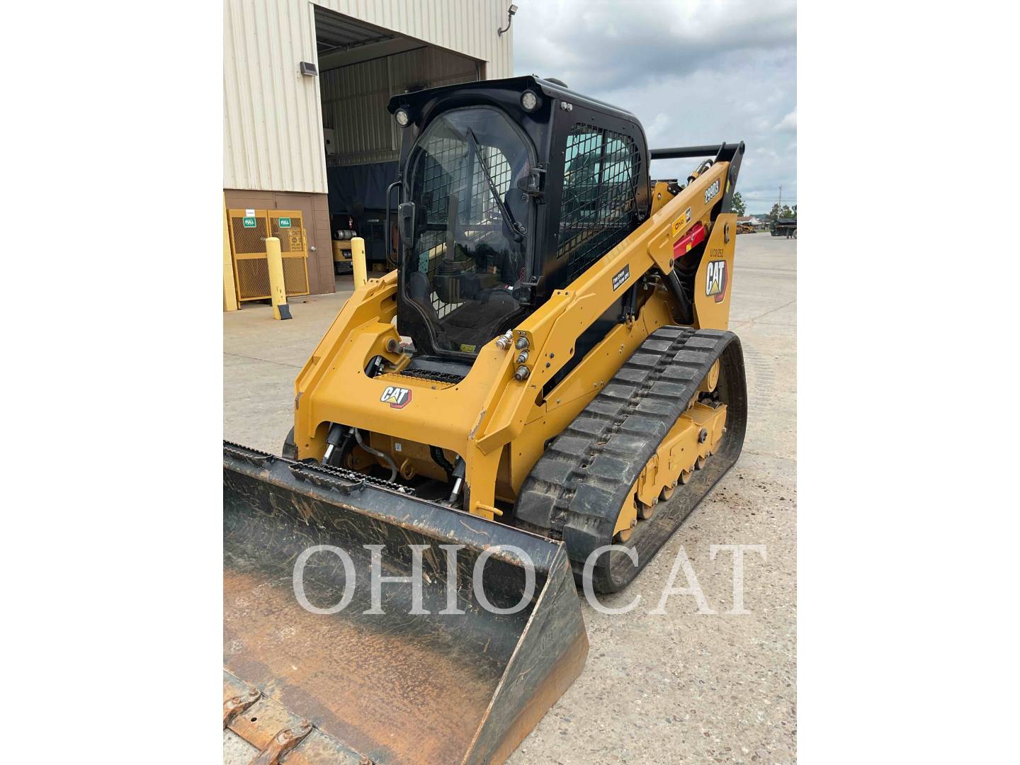 Caterpillar 299, 185 hours, S/N: P3R03832, 2024