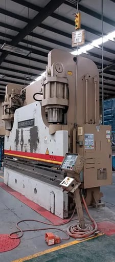 600 Ton, Cincinnati #600FMIIx10, hydraulic press brake, 10' bed, 12" stroke, 14" throat, 50 HP, 1998