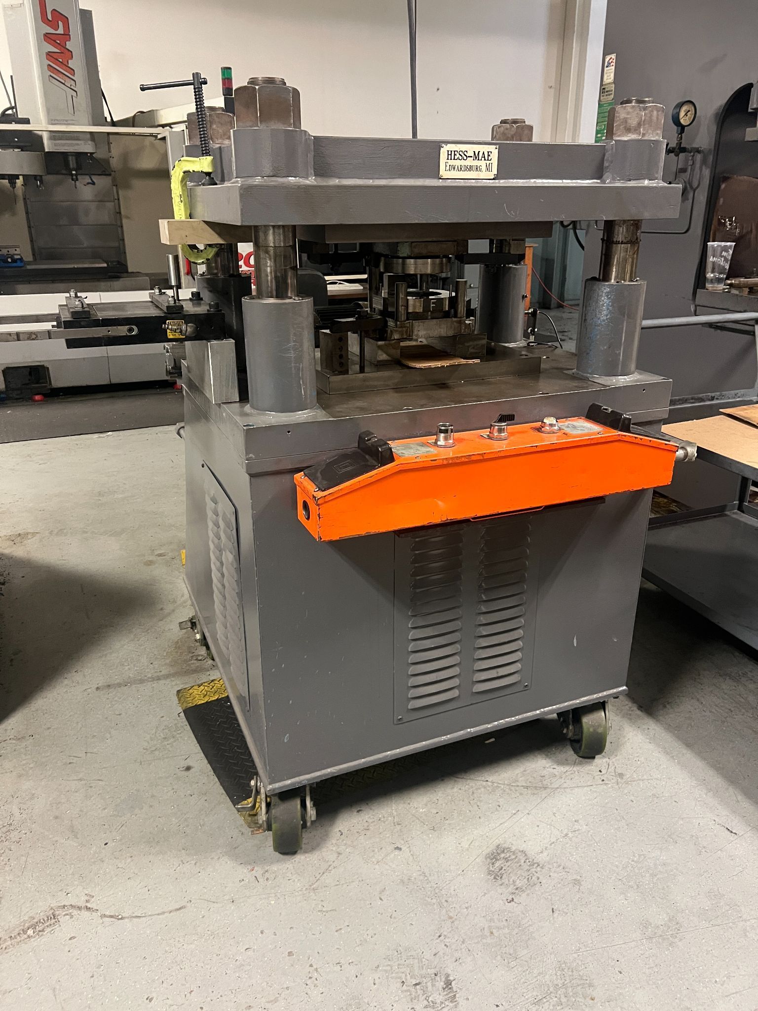 30 Ton, Hess-Mae, down acting under driven 4-post hydraulic press, 37.25" x 26" bed, 24" x 12.5" between