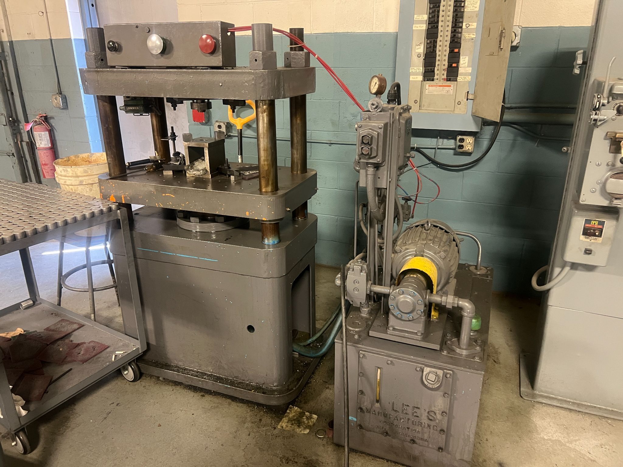 100 Ton, 4-post up acting hydraulic press, 36" x 20" bed, 26.5" x 10" between posts, 13.5" stroke, 14"