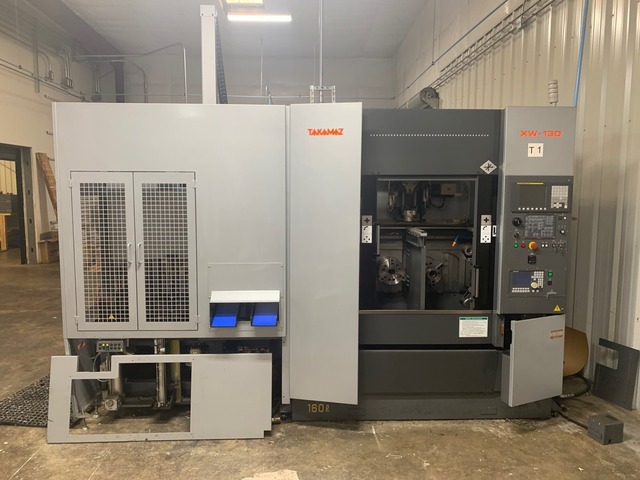 Takamaz #XW-130, Twin Spindle CNC Lathe, 15 HP, 4000 RPM, (2) 8-station turrets, Takamaz GTH150 gantry