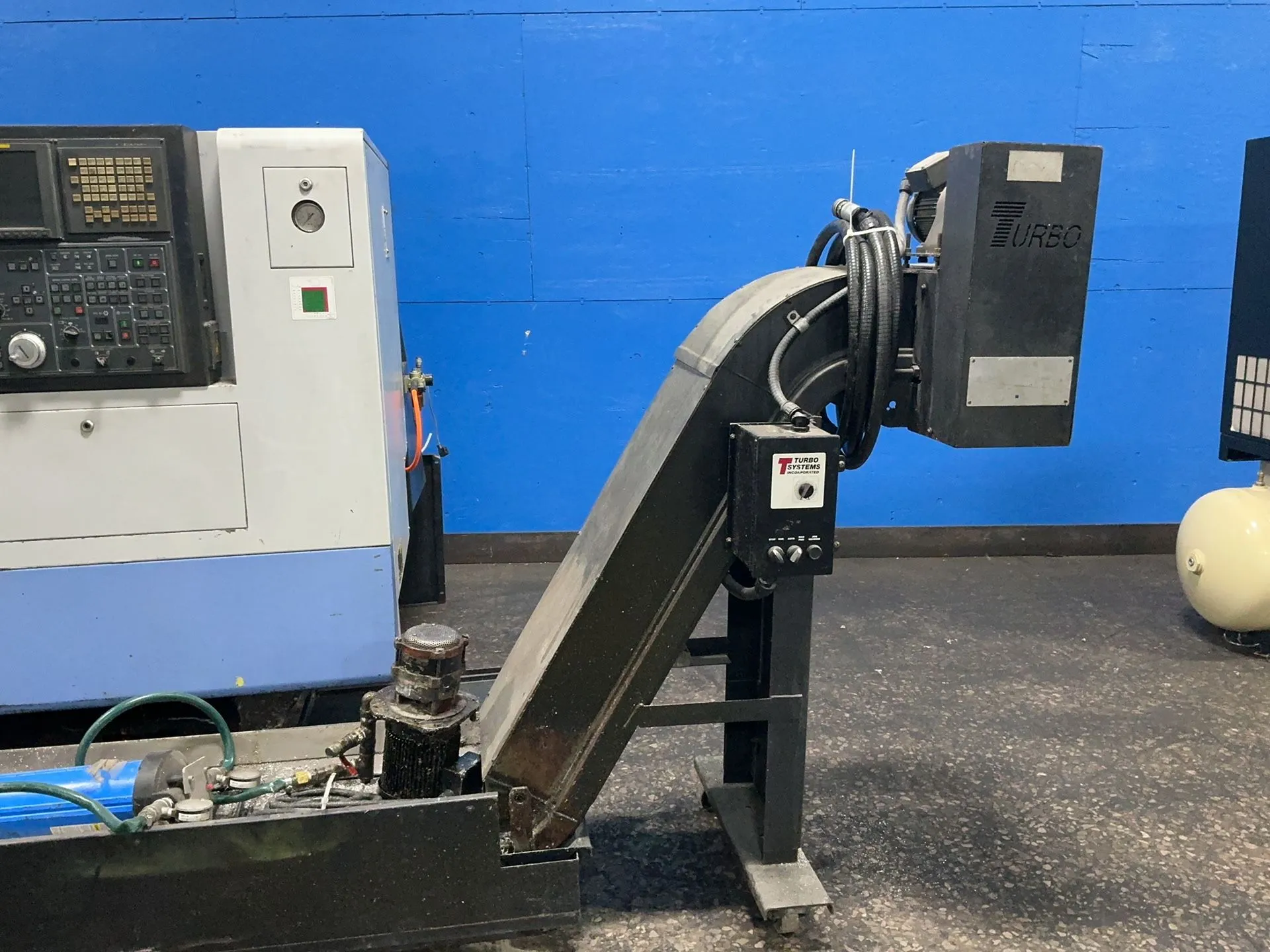Daewoo Doosan #Puma-240MC, CNC Lathe, 10" 3-Jaw Chuck, Tailstock, Fanuc 21i-TB Control, 2007, AS IS