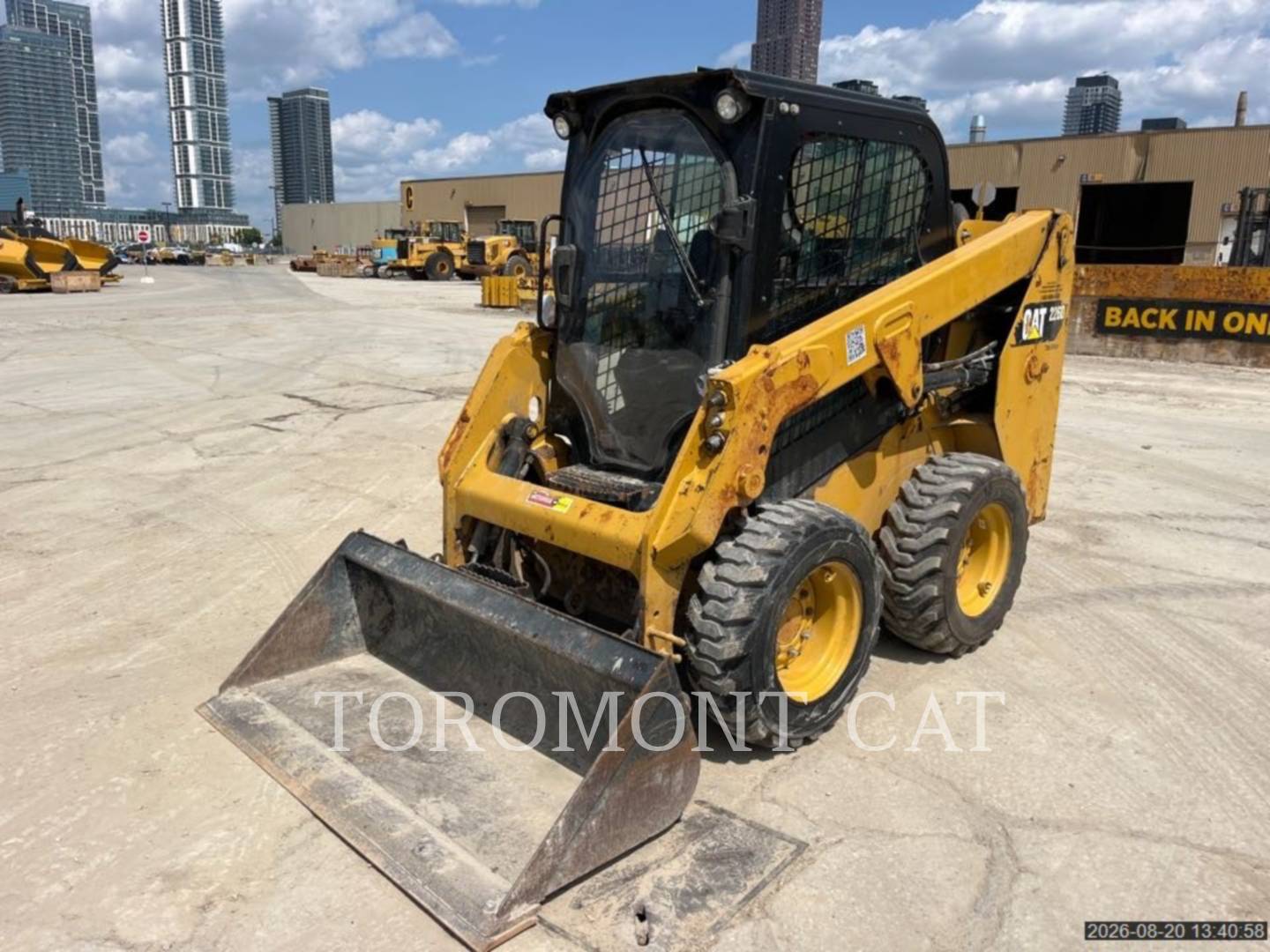 Cat 226D, Skid Steer Loader, 2959 hours, S/N: HRD00205, 2016