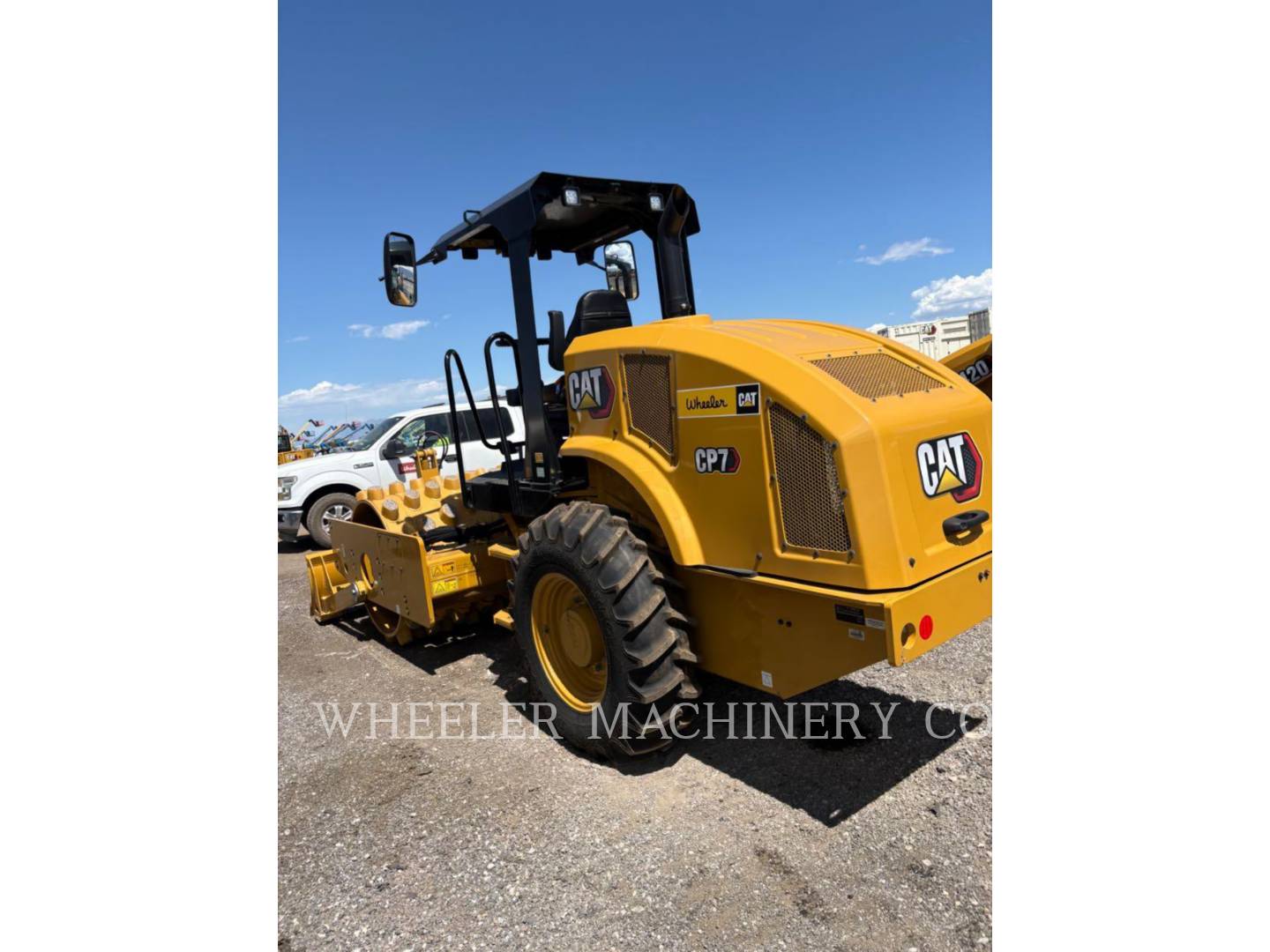 Caterpillar CP7, Vibratory Single Drum Pad, 6 hours, S/N: 68300318, 2026