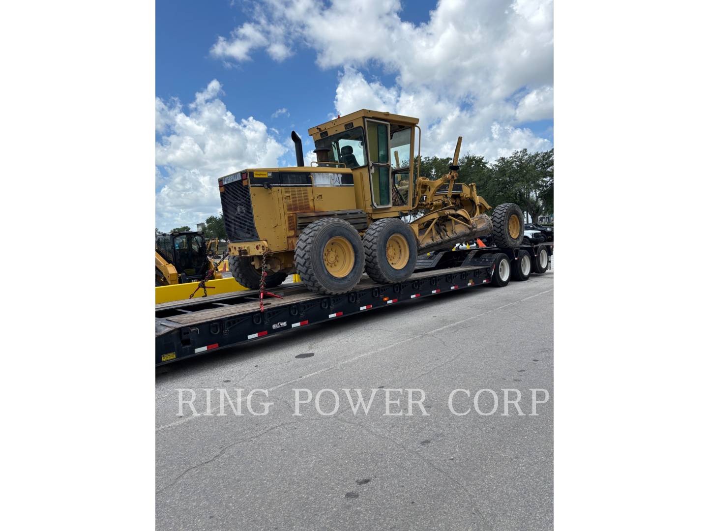 Caterpillar 12H, Motor Grader, 10548 hours, S/N: AMZ00780, 2005