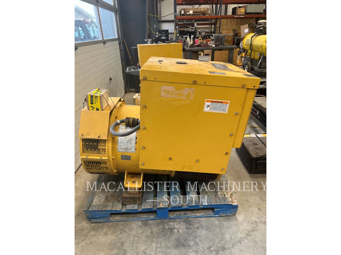 250 KW Caterpillar SR4B, Diesel, 1800 RPM, 480V, 821 hours, 1998