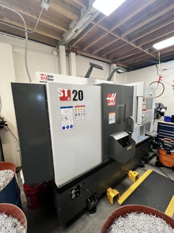 Haas #ST-20, CNC lathe, 31.7" swing, 20.5" machining length, 15" turning diameter, 8" chuck, 2" bar, 20 HP