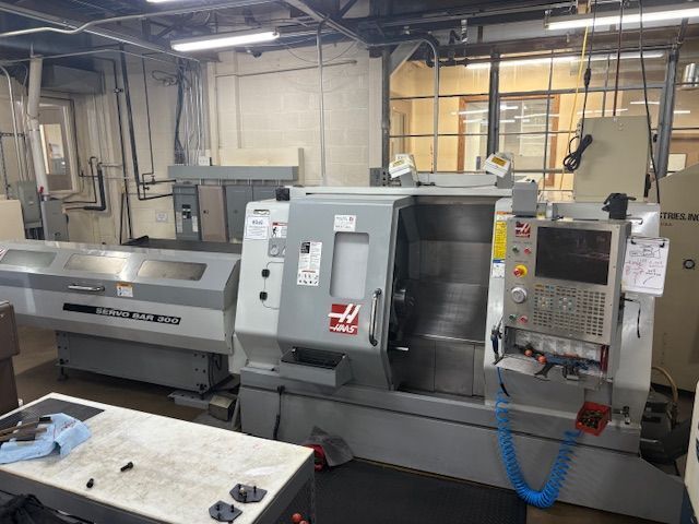 Haas #SL-20TB, CNC lathe, 31.7" swing, 20" machining length, 10.3" turning diameter, 2.5" bar, 20 HP, 3,400