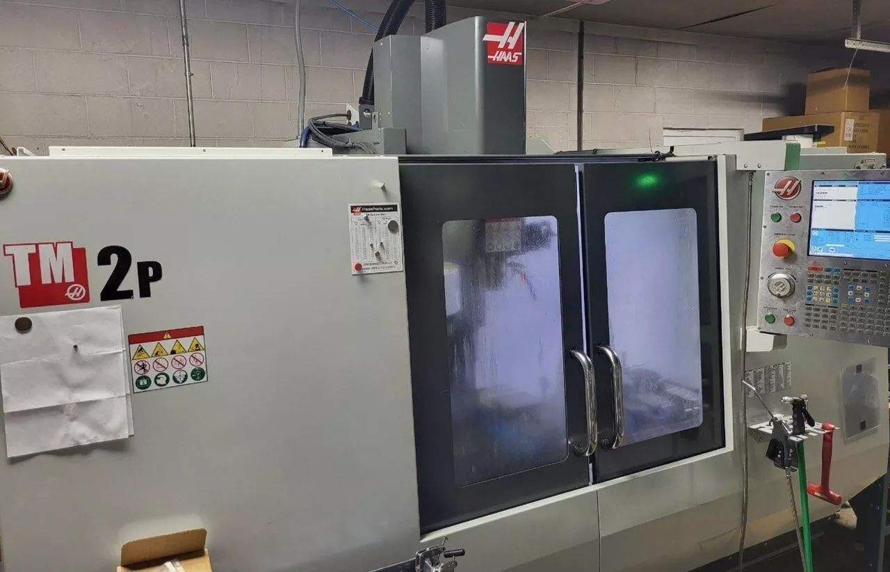 Haas #TM-2P, CNC toolroom mill, 40" X, 16" Y, 16" Z, 7.5 HP, 6,000 RPM, CAT 40, 10 automatic tool changer