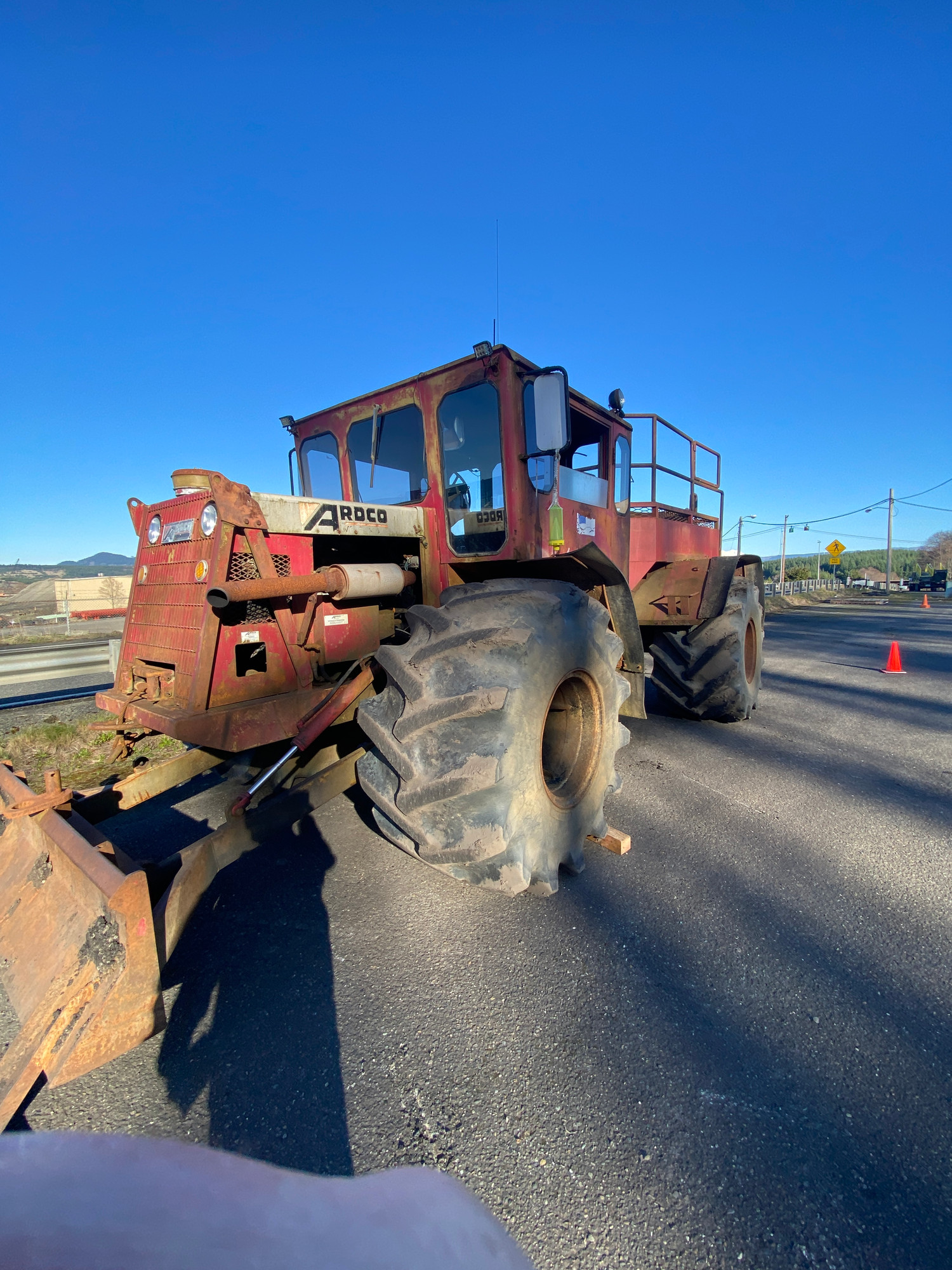 Ardco #K, Water Wagon, 4 wheel drive, 67 x 34.00-25 tires, S/N: 86-04-K-1583-90145