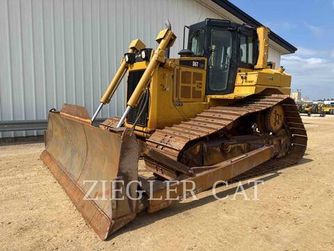 Caterpillar D6T, 10551 hours, S/N: KJL01281, 2011