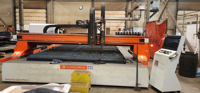 Loyalmak #LPL, 10' x 20' Hi-Def CNC plasma cutting table, Hypertherm XPR300, Tanaka oxy torch, extraction