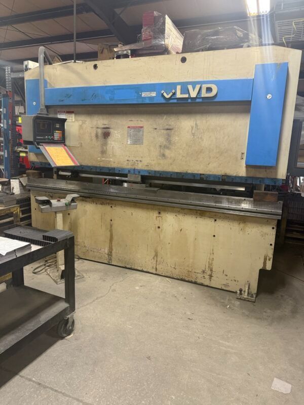 150 Ton, LVD #150-JS-10, hydraulic press brake, 10' overall, 1032" between housing, 7.9" stroke, 15.75"
