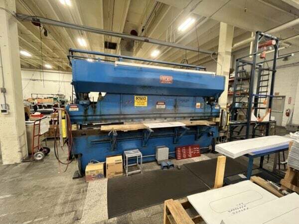 90 Ton, Dreis & Krump #1214-L, mechanical press brake, 14' overall, 150" between housing, 8" throat, 15 HP