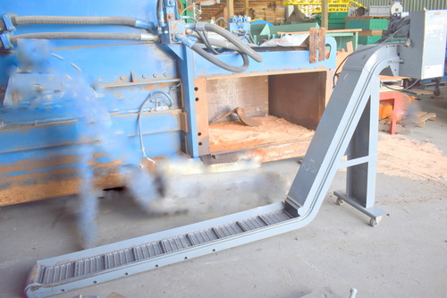 8" x 10' LNS #64758835, Metal Chip Conveyor, 52" discharge height, 65" overall height, 8" x 72" opening, 1/4