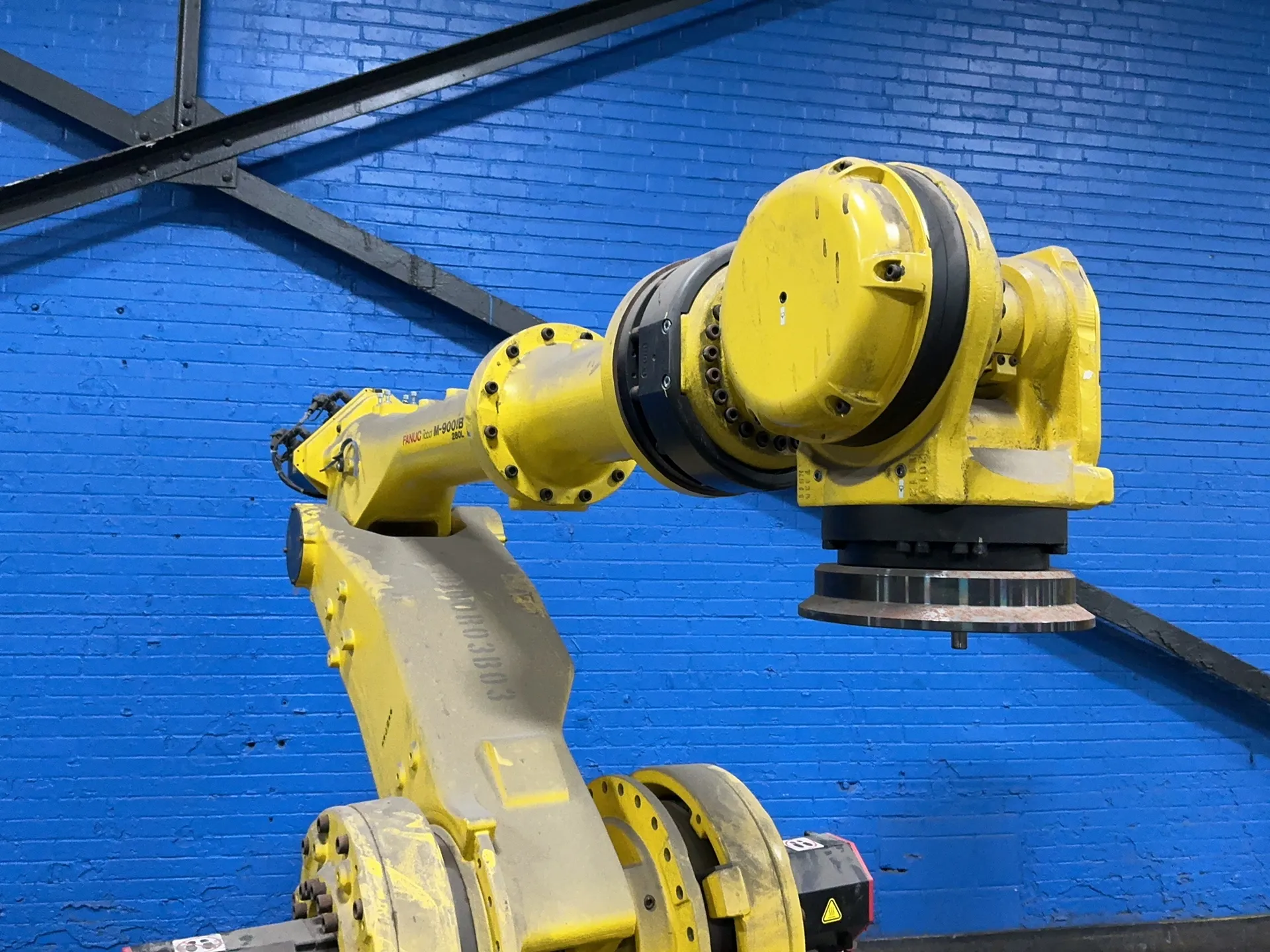 Fanuc M-900iB/280L, Industrial Robot, Controller A05B-1335-B203, 5.5 KW, 200-240 V., 2019 (2 available)