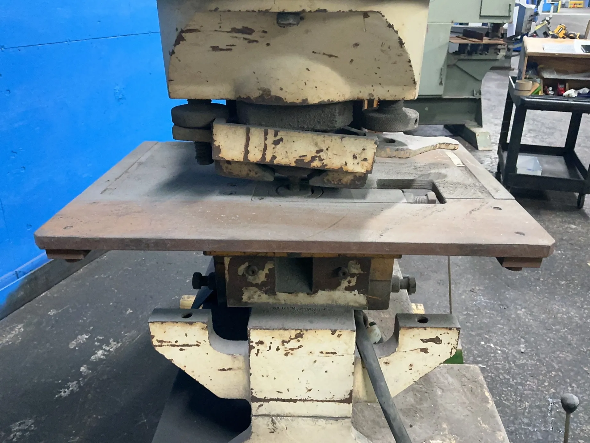 6-1/2" x 6-1/2" x 1/2" Geka #HYD-110, Hydraulic Ironworker, 65,000 PSI, Two Foot Switches, 1997