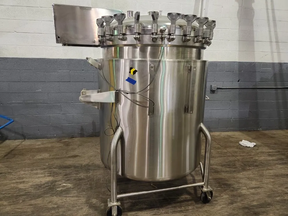 250 Gallon Befco Reactor, Stainless Steel, 42" diameter x 42" Straight Side, 100 PSI @ 300°F, 75 PSI Jacket
