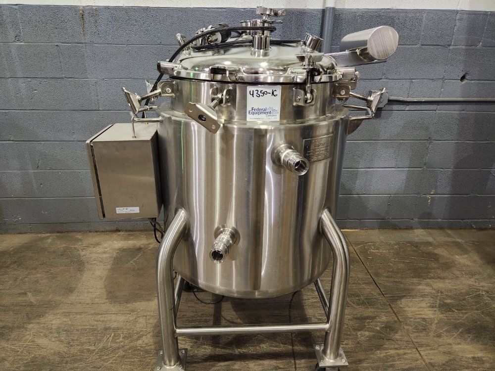 50 Gallon Befco Reactor, Stainless Steel, 24" diameter x 26" Striaght Side, 50 PSI @ 250°F, 75 PSI Jacket
