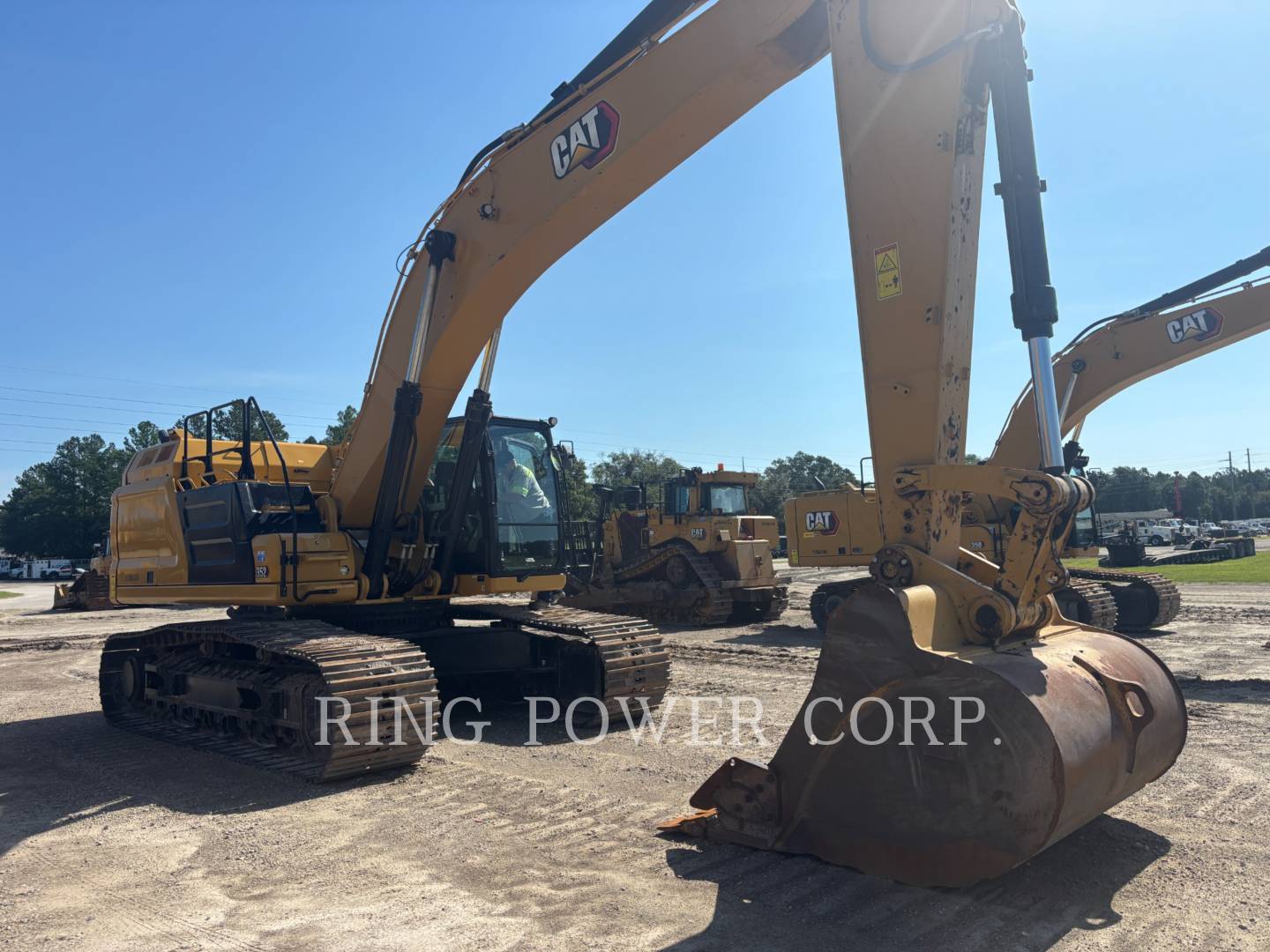 Caterpillar 352-08, 3324 hours, S/N: KXH10359, 2023