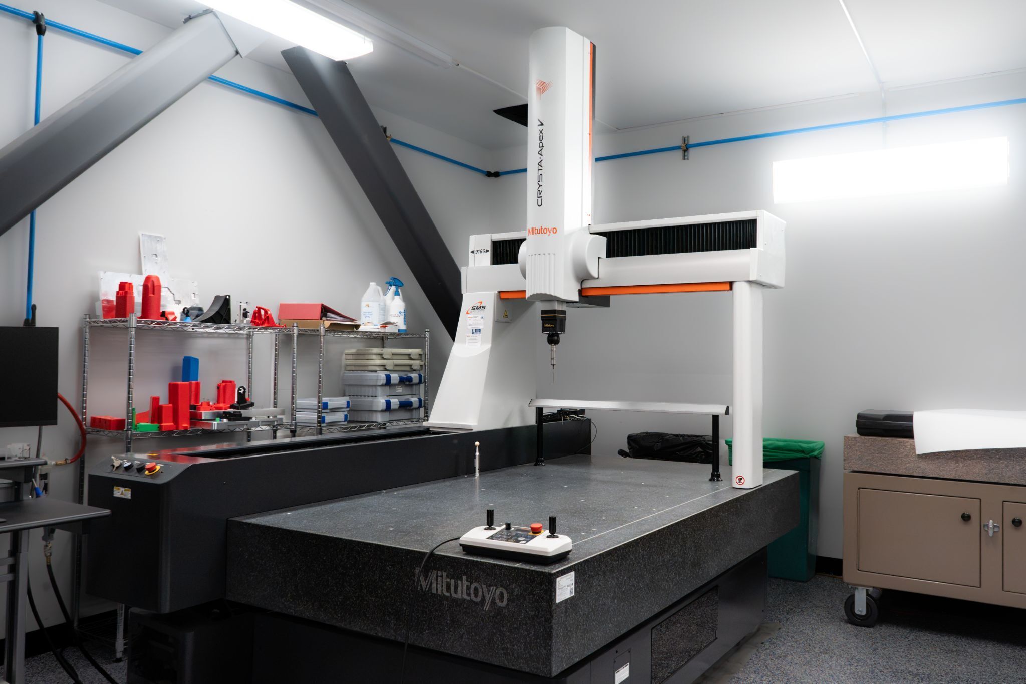 Mitutoyo #Crysta-Apex-V-9166, coordinate measuring machine, 35.43" X, 62.99" Y, 23.62" Z, Renishaw scanning &