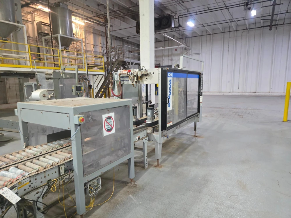 Wexxar #WF20T, case erector w/ 2 outfeed conveyor systems and 2 w, 20 CPM