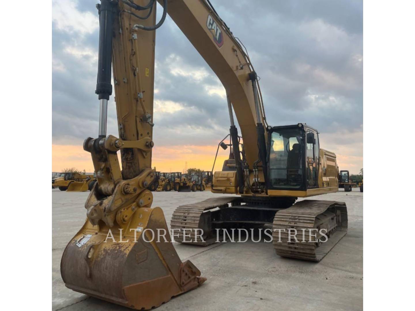 Caterpillar 340-08, 2613 hours, S/N: GDZ10199, 2023