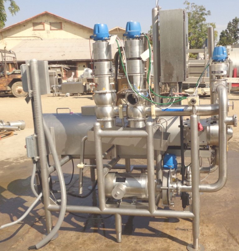 310 GPM, Waukesha #220U2, Positive Displacement Rotary Lobe Pump, 4" inlet/outlet, 30 HP, 230 RPM, Fristam