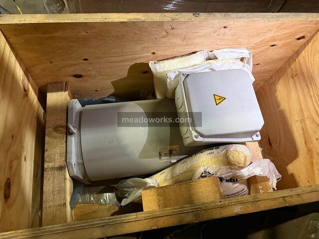 100 HP 2950 RPM Oswald #FQD16.3W-B5, AC Electric Motor, 380 Volts, 148 amps, 4-pole, 3PH