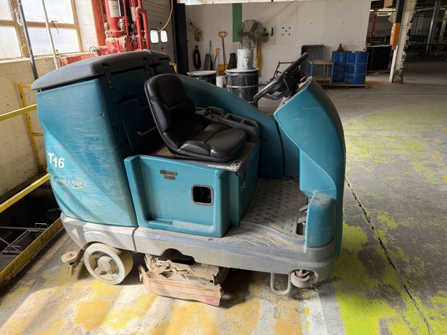 Tennant #T16, Ride-on Floor Sweeper