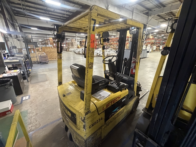Hyster #GMO234, Electric Forklift with Carton Clamp
