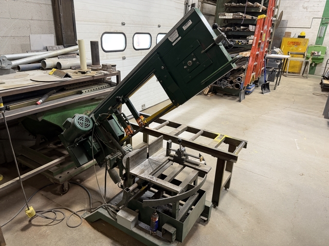 Ellis #2000, Horizontal Metal Cutting Mitre Bandsaw