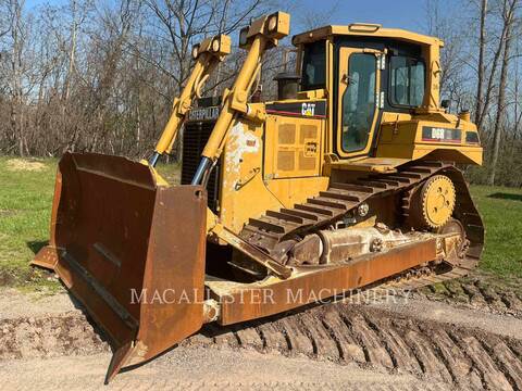 Caterpillar D6R, 8333 hours, S/N: FDT00226, 2004