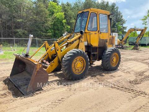 Cat 910, Wheel Loader, 3800 hours, S/N: 80U04094, 1976