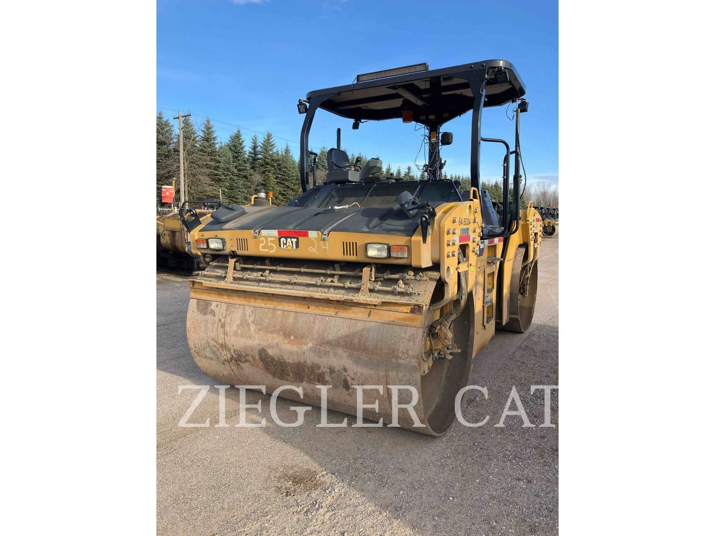 Caterpillar CB66B, Compactor, 6523 hours, S/N: B6600152, 2016