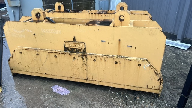 Walker, Bi-Polar Heavy Lift Electro magnet