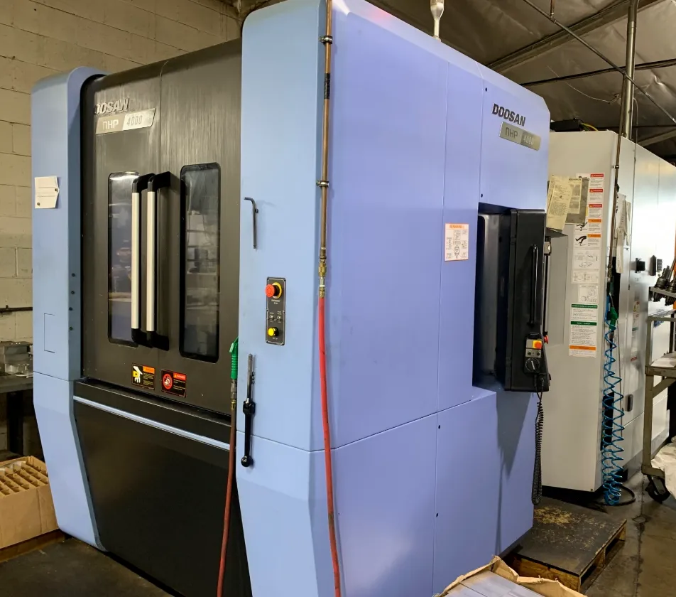 Daewoo Doosan #NHP-4000, 4-Axis Horizontal Machining Center, 22" X, 25.2" Y, 26" Z, 15.75" pallets, 40.2 HP