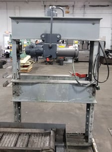 75 Ton, Dake #5-075, Elec-Draulic I H-Frame Press, 10" Ram Travel, 44" between housing, 36" daylight, 2 HP
