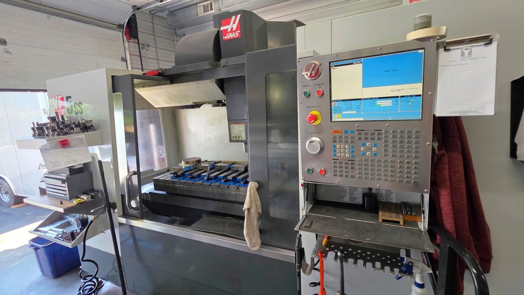 Haas #VF-5SS, vertical machining center, 50" X, 26" Y, 25" Z, 12000 RPM, 30 HP, rigid tap, Probe, thru
