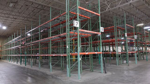 Heavy-Duty Selective Pallet Racking, w/ Wire Decking