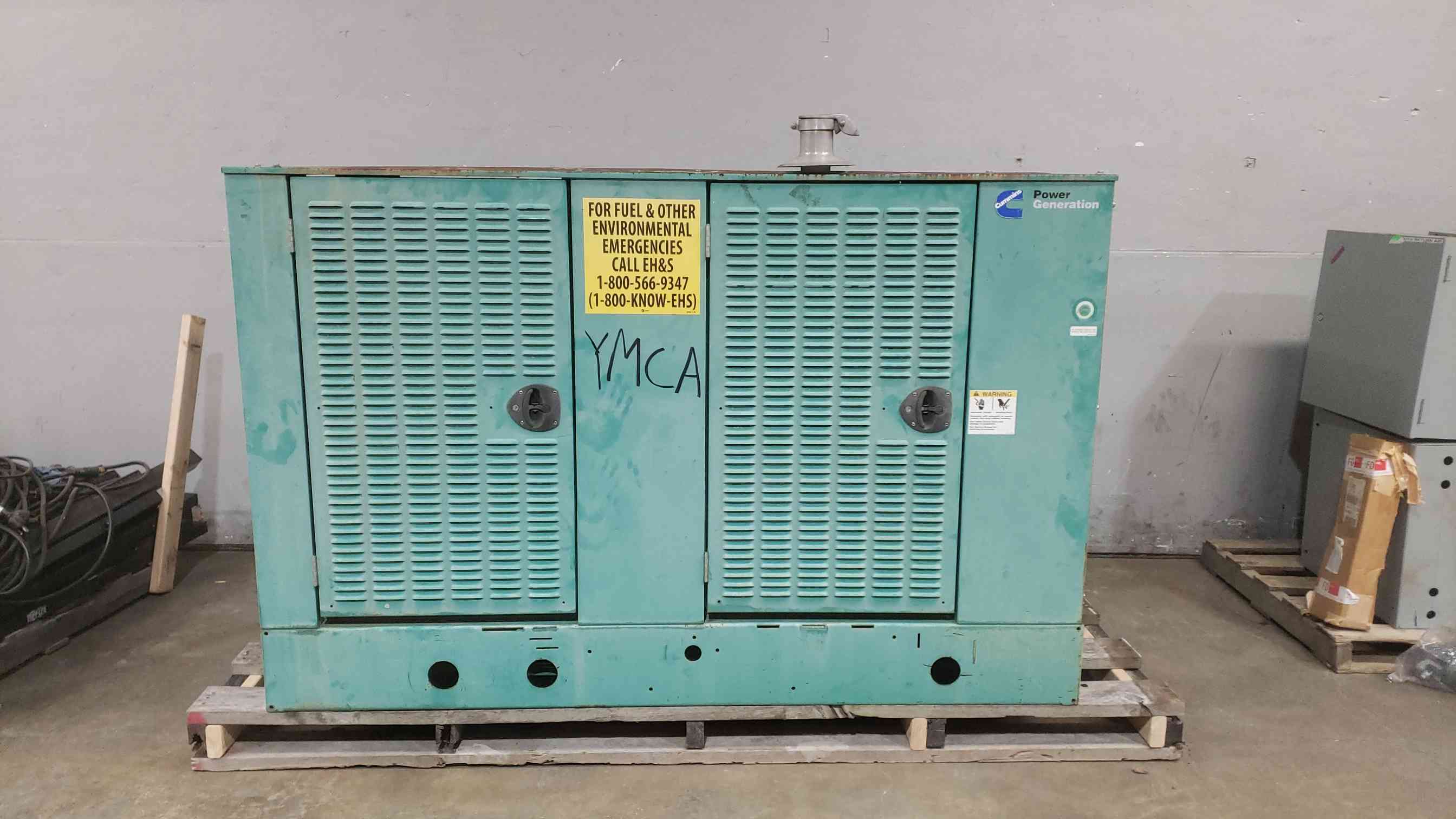 35 KW Cummins Onan #35GGFD, Natural Gas / LP Generator Set, Ford Engine, 1 phase, 3 phase, 879 hours