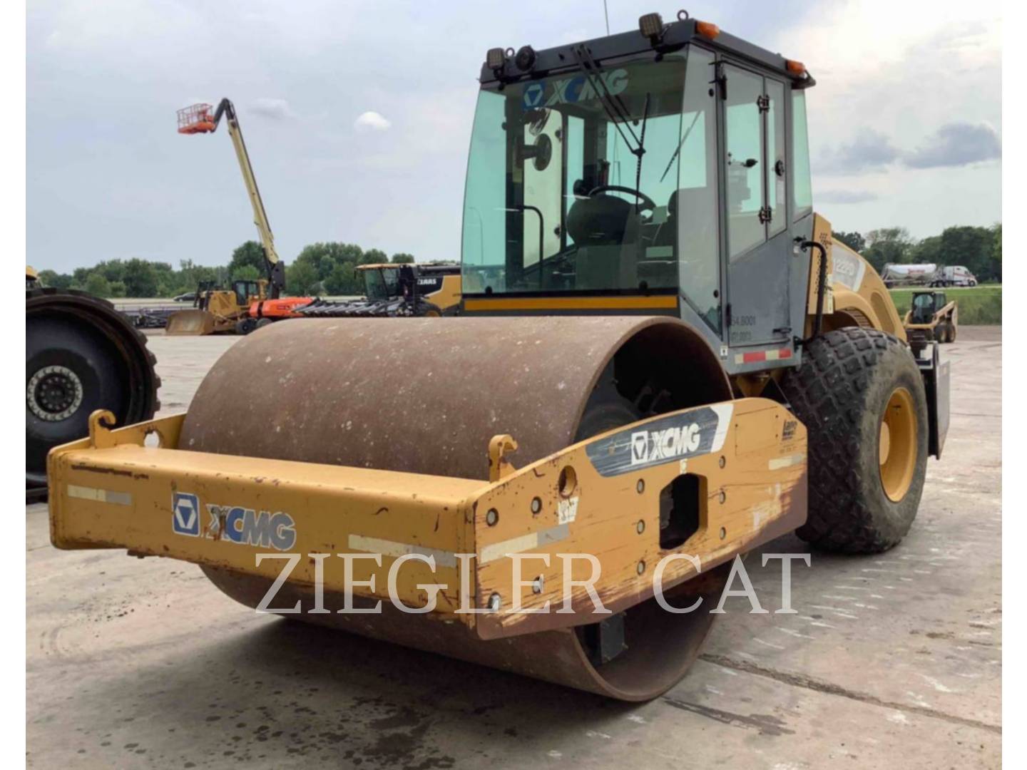 Xcmg CV122PD, Vibratory Single Drum Smooth, 2665 hours, S/N: XUG01221CFJE00003, 2016