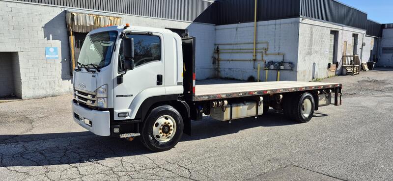 Isuzu #FTR, 24' flatbed truck, 5.19L, diesel engine, automatic transmission, air brakes, 60000 miles, 2018