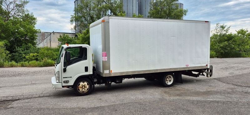 Isuzu #NRR, 20' box truck, DHOLLANDIA, aluminum tailgate, VIN #JALE5W168J7300440, 2018